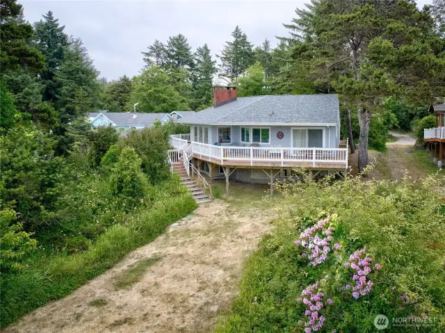 Oceanview 5-bedroom, 3-bath home with 3986 square feet, located on over an acre of Oceanview property.