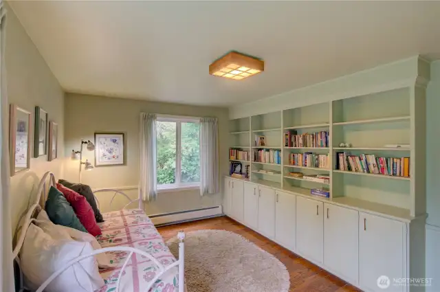 Upstairs bedroom #3