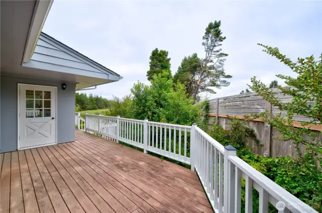 Ocean view wrap around deck