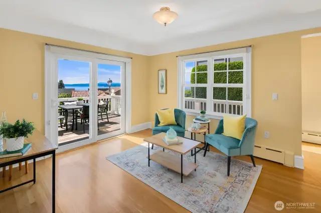 Family room With deck access