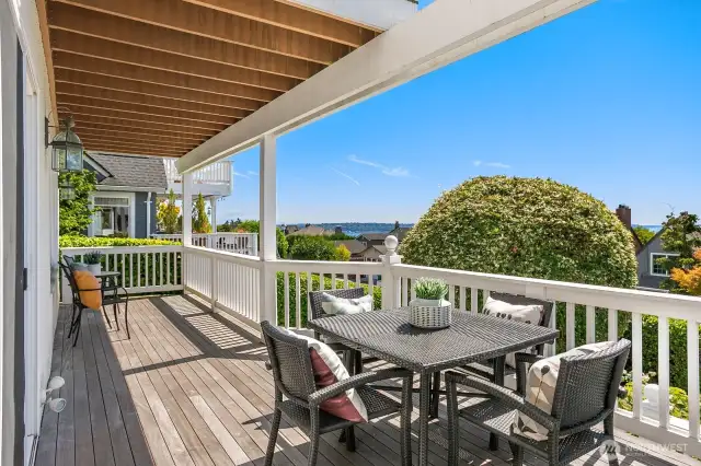 180 View from main-floor deck