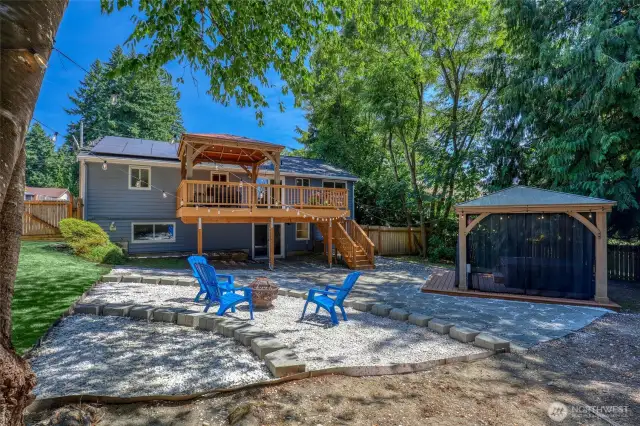 large back yard with lot of space to relax