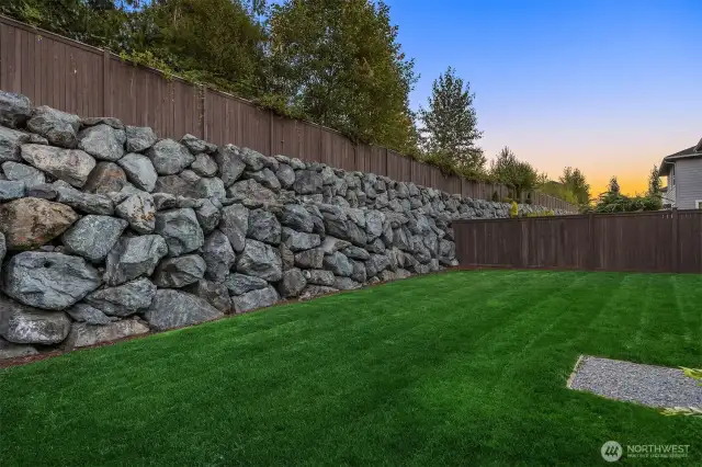Lovely and large private yard space is fully fenced and ready for your outdoor ideas.