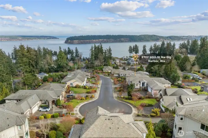 Stunning neighborhood aerial showing the property’s proximity to Puget Sound and the convenience of in-town Gig Harbor.  Everything you've been seeking is here!  Make it HOME for the holidays!