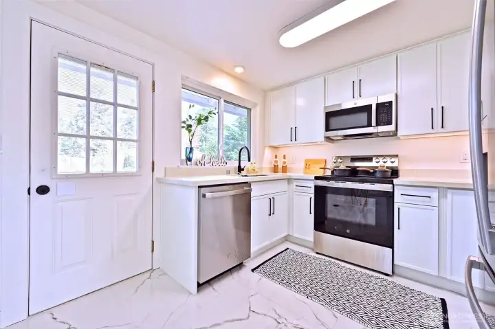 New Kitchen-All new appliances