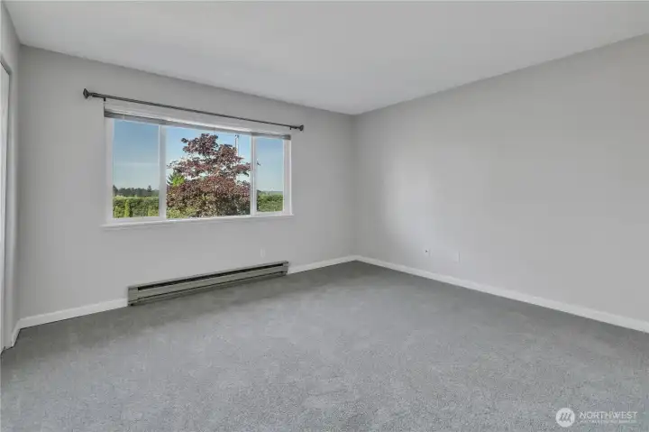 Secondary bedroom