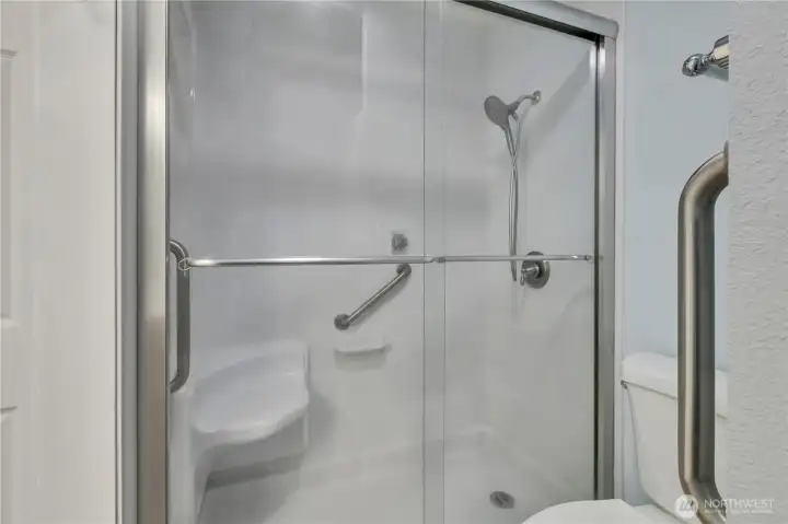 Nice walk in shower