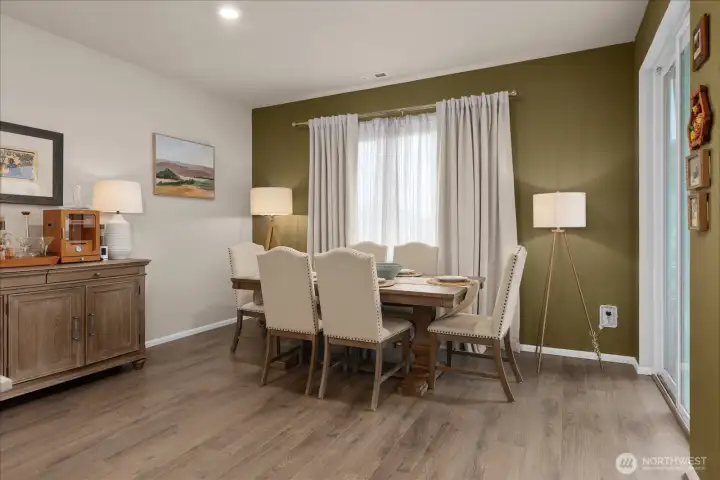 Dining area. Dining area.