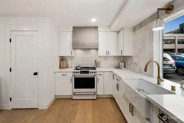 Photos of nearly identical unit 4718 kitchen