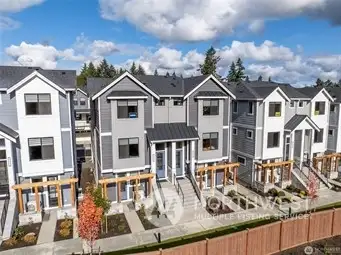 Legacy Farms Townhomes is a luxury Woodinville community set in the most wonderful central location. Photos are for representational purposes only