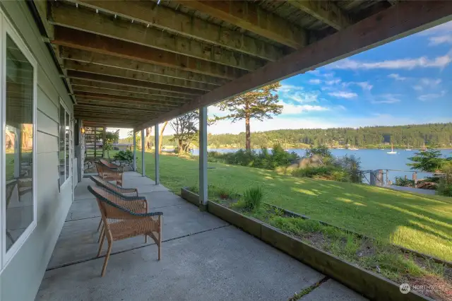 Downstairs walk-out patio