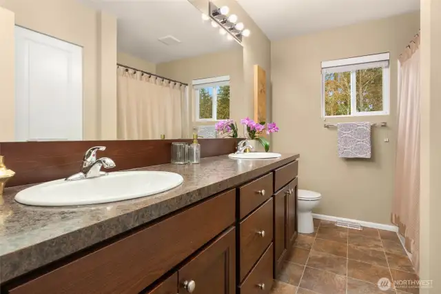 Second floor full bathroom.