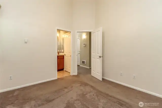 bedroom 2 to jack & jill bathroom