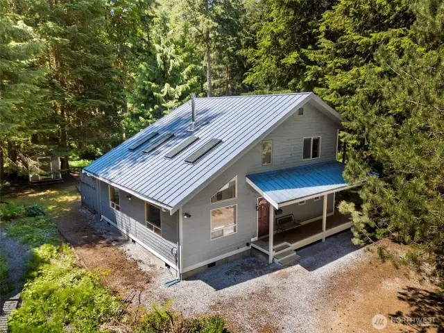 Welcome Home to 7101 Rainier Way