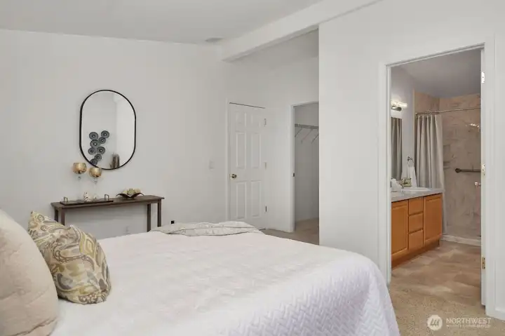 Primary with private bath & extra-large walkin closet