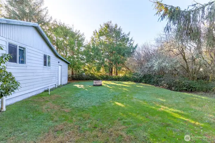 Big Backyard with fire pit