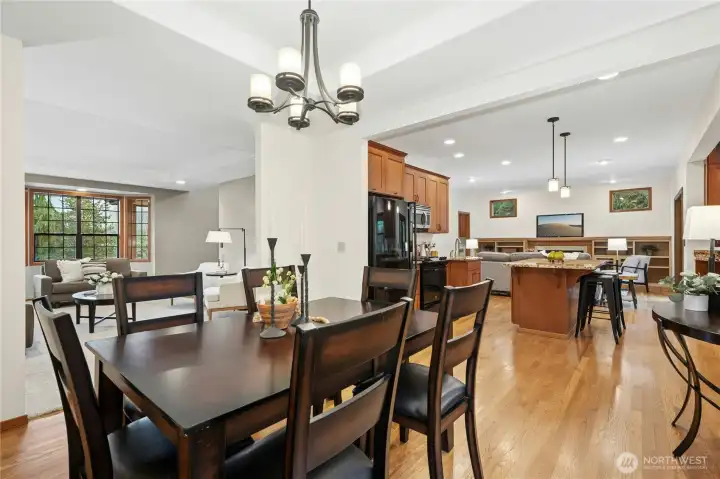 Dining room off kitchen