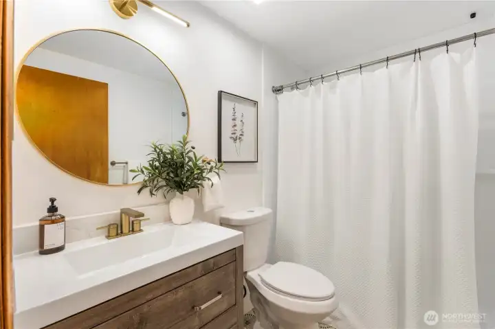 This bathroom has been recently refreshed and modernized