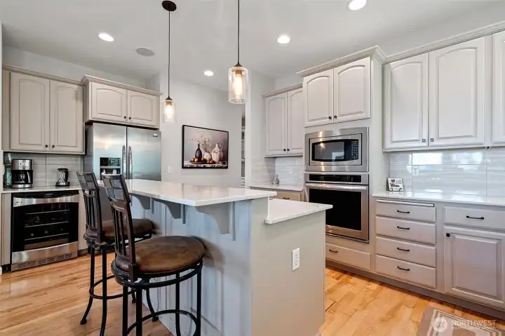 Seating options - eat-up bar, casual dining - great for you and your guests.