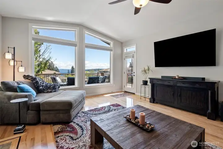 Living Room is where the view starts to become front and center.