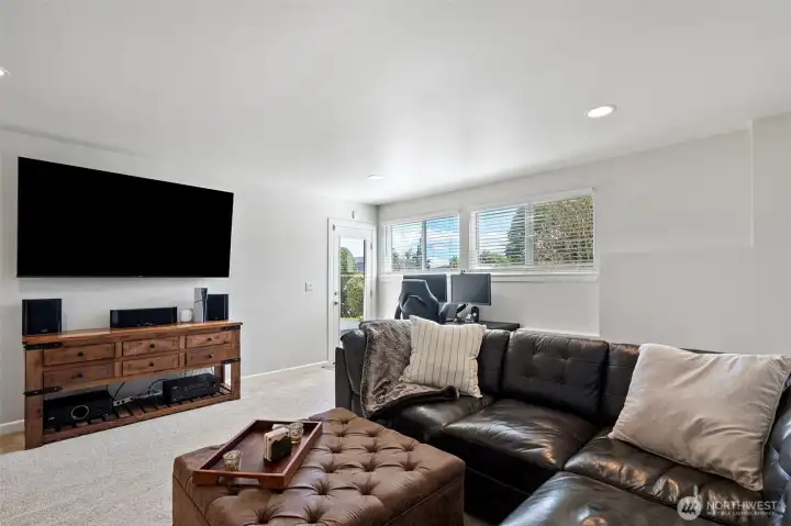 Fresh paint and custom window coverings in here as well.