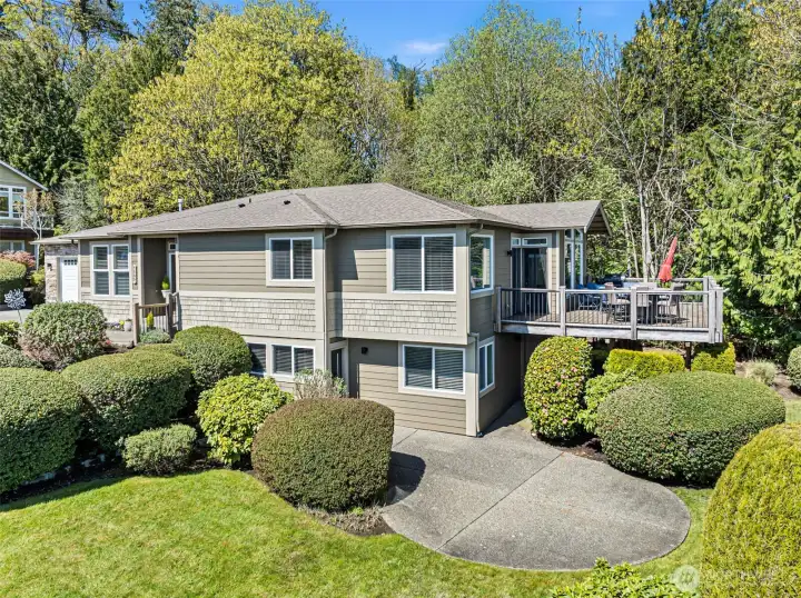 Sitting on the edge of a culdesac - you get quiet and plenty of "green".