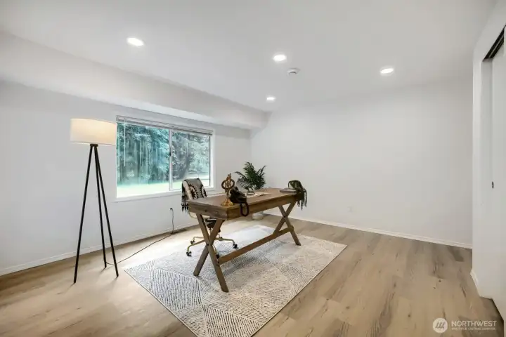 Extra Space Ideal for Home office, Media Room, Rec room, or Potential Guest Space Extra Space Ideal for Home office, Media Room, Rec room, or Potential Guest Space