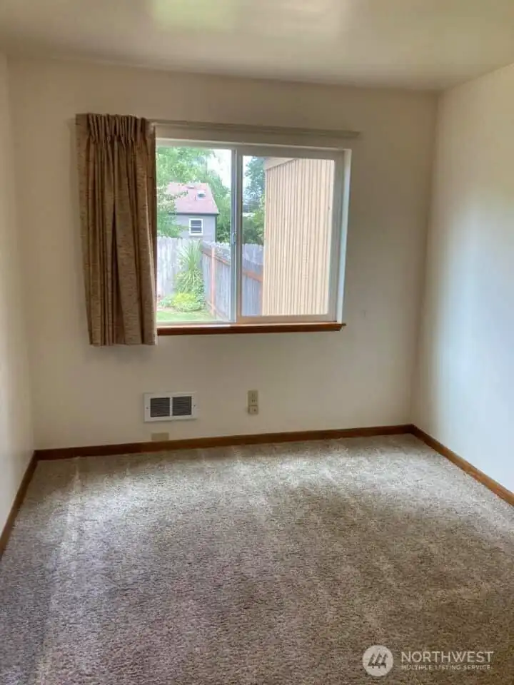 518 Vacant