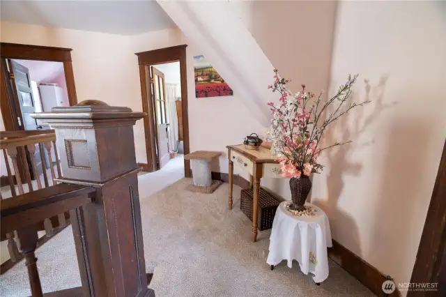 2nd floor landing