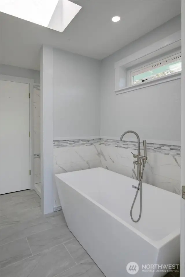 Upstairs soaking tub