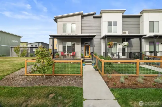 Corner unit AND it's next to a green space!