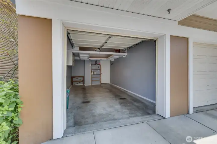 lYou will love the convenience of your private attached 1 car garage with interior access to the unit, plus the garage offers a great deal of additional storage