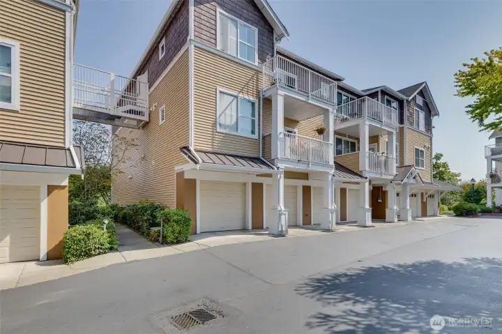 End unit second level