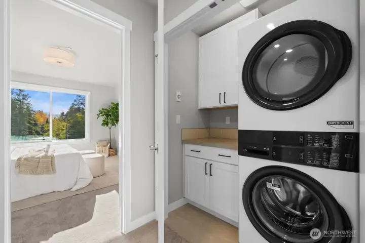 Photographs are for illustrative purposes only. Features, finishes, interior/exterior colors, landscaping and floorplan shown may vary from actual homes built.