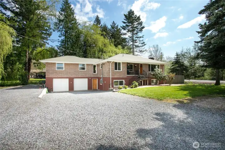 You might need to play ROCK/PAPER/SCISSORS to decide how to utilize this versatile listing!