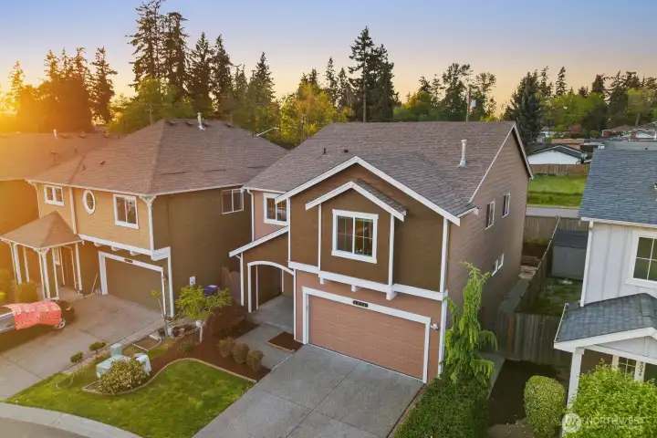 Five mile lake, Lake Geneva, South County Ballfields, trout lake, and other amenities nearby