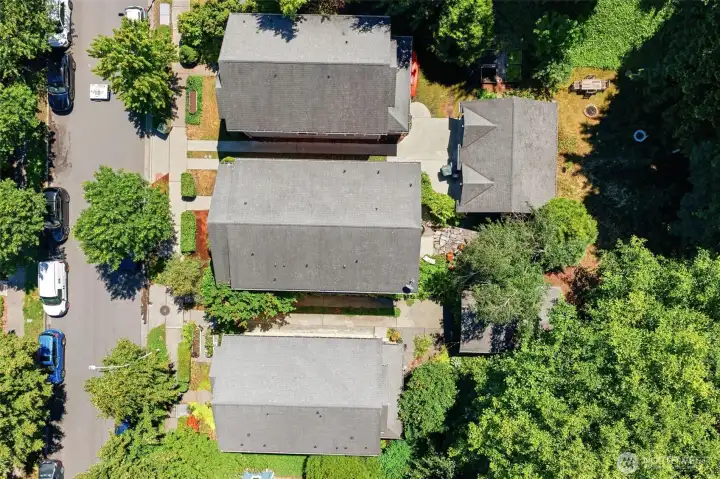 New street grid with narrow streets to slow traffic. Homes with front porches close to the street to promote interaction. Low fences maintain privacy while encouraging visibility and community. New street grid with narrow streets to slow traffic. Homes with front porches close to the street to promote interaction. Low fences maintain privacy while encouraging visibility and community.