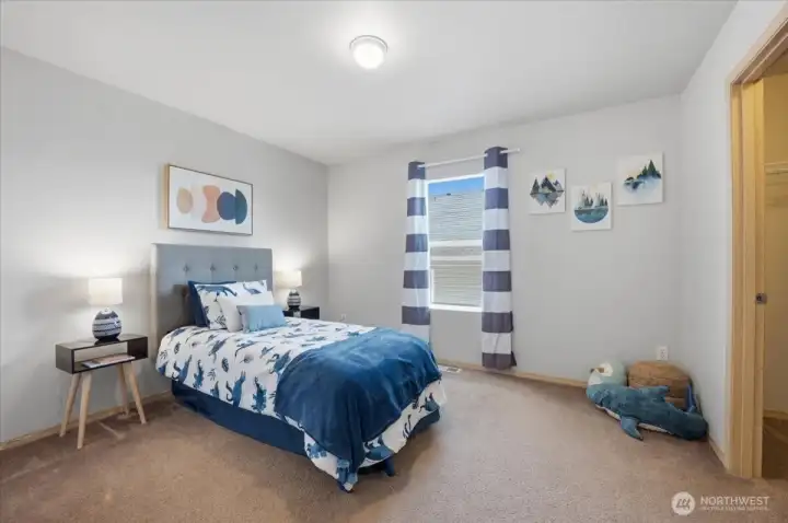 Bedroom up with nice walk-in closet.