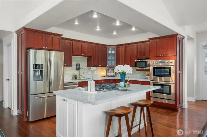 Loads of storage and convenient walkin pantry just around the corner.