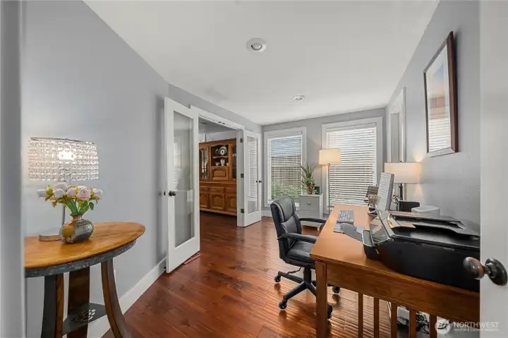 Office/Den or TV room with large walkin closet, right off the dining area & kitchen.