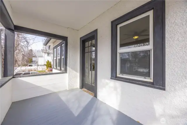 Front porch, covered entry