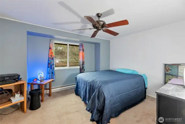 Large Bedroom