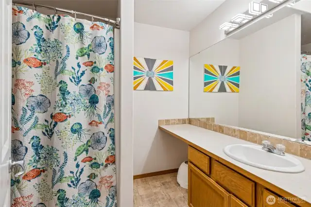 Full Guest Bathroom