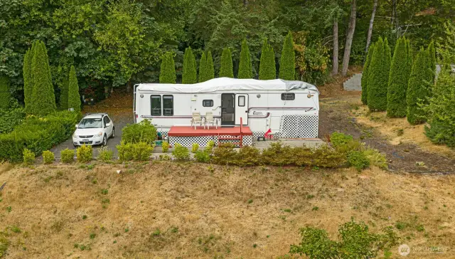 Home sweet home, with everything you need in one inviting space--and a setting that makes it feel just right.