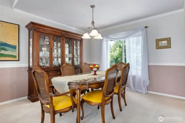 Dining Room that is near the Living Room