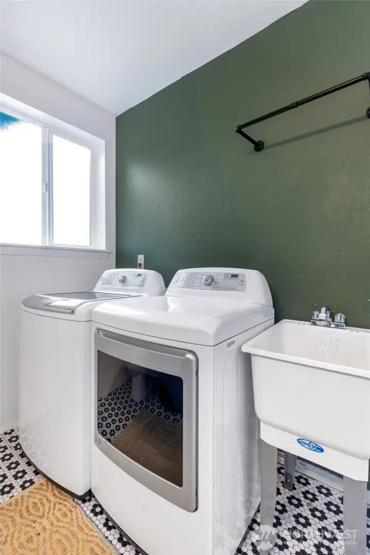 Lower Level Bathroom & Laundry Room - View 2