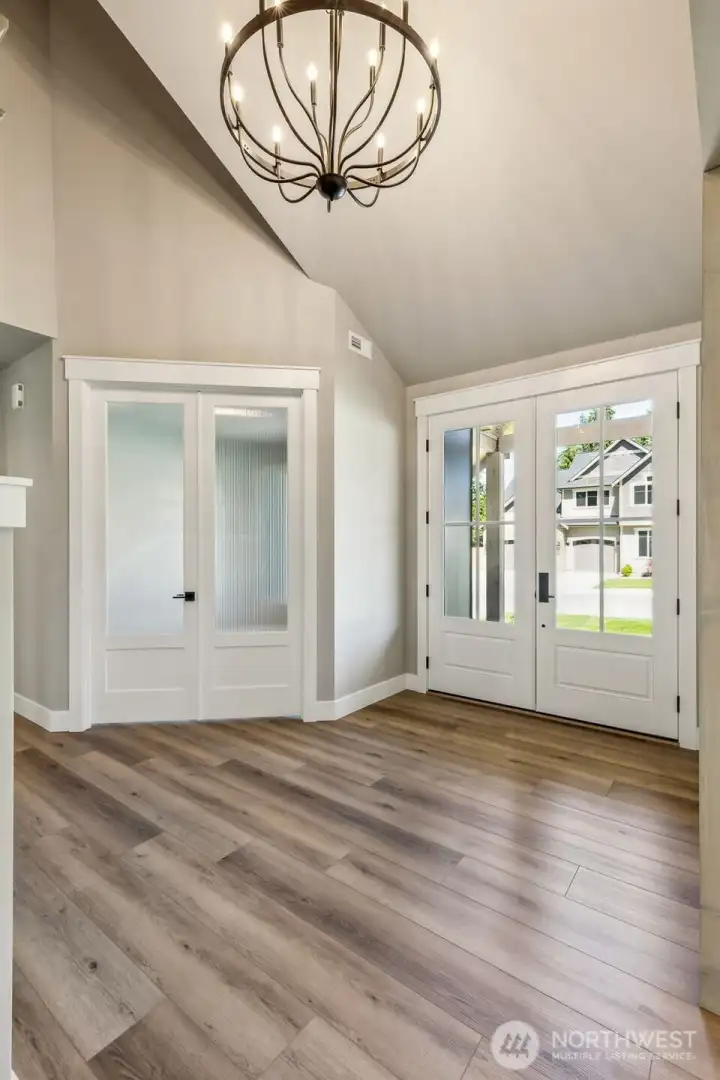 Select your grand entry!