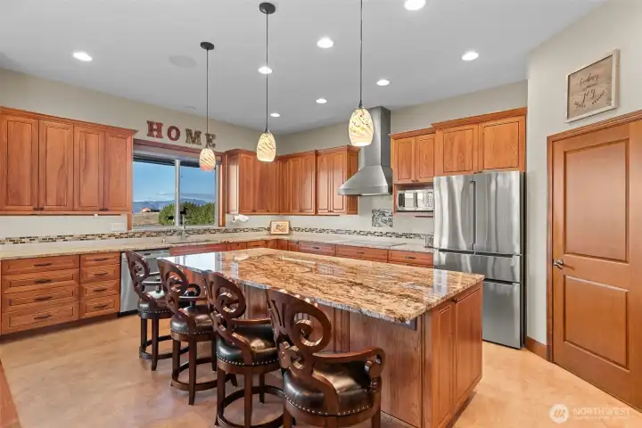 Gourmet Chefs Kitchen, High-end Appliances