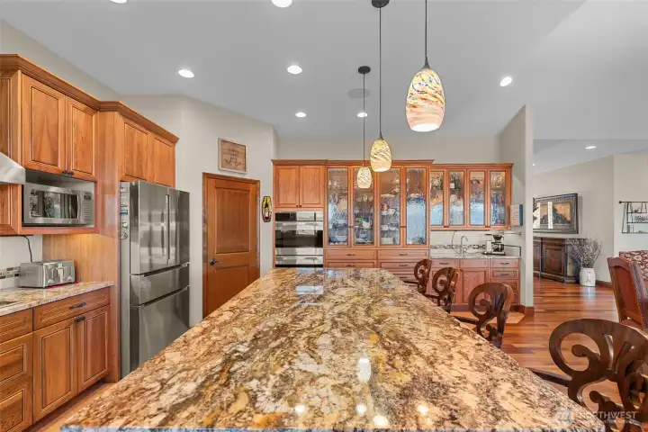 Beautifully Appointed Kitchen, Custom Cabinetry