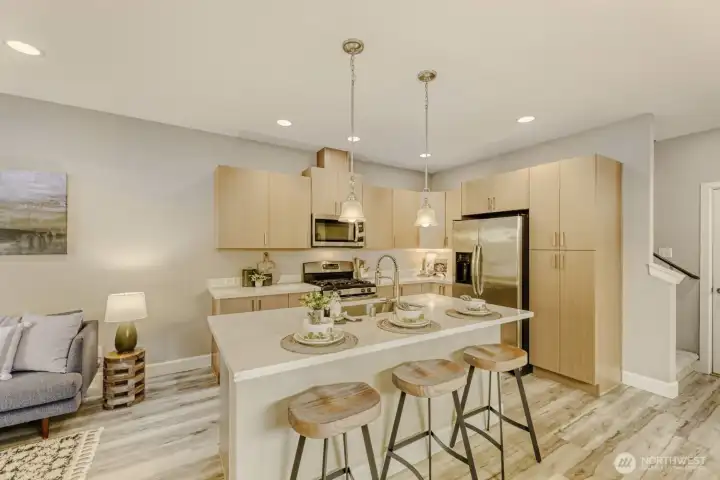 Kitchen w/ eating space